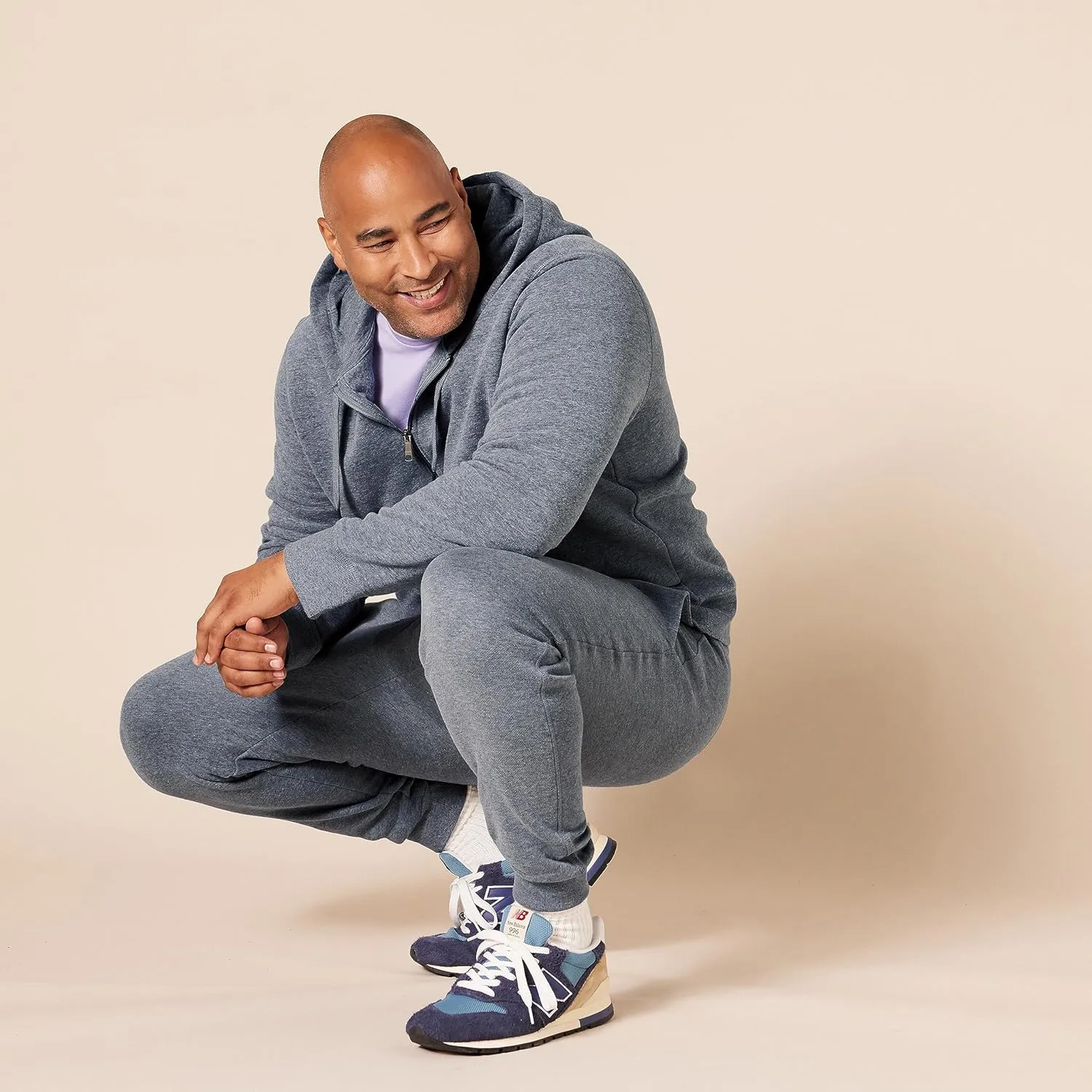 Amazon Essentials Men's Relaxed Joggers Sweatpants, Fleece, Comfortable Fit