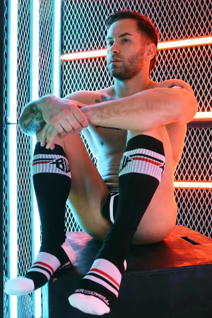 LOCKER ROOM SOCKS